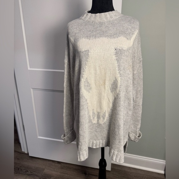 Show Me Your Mumu S Gray White Oversized Mellow Fireside Sweater Bull Skull - Picture 2 of 8
